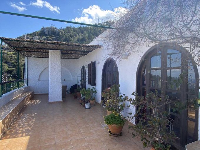 B332 – Bellapais – East of Kyrenia